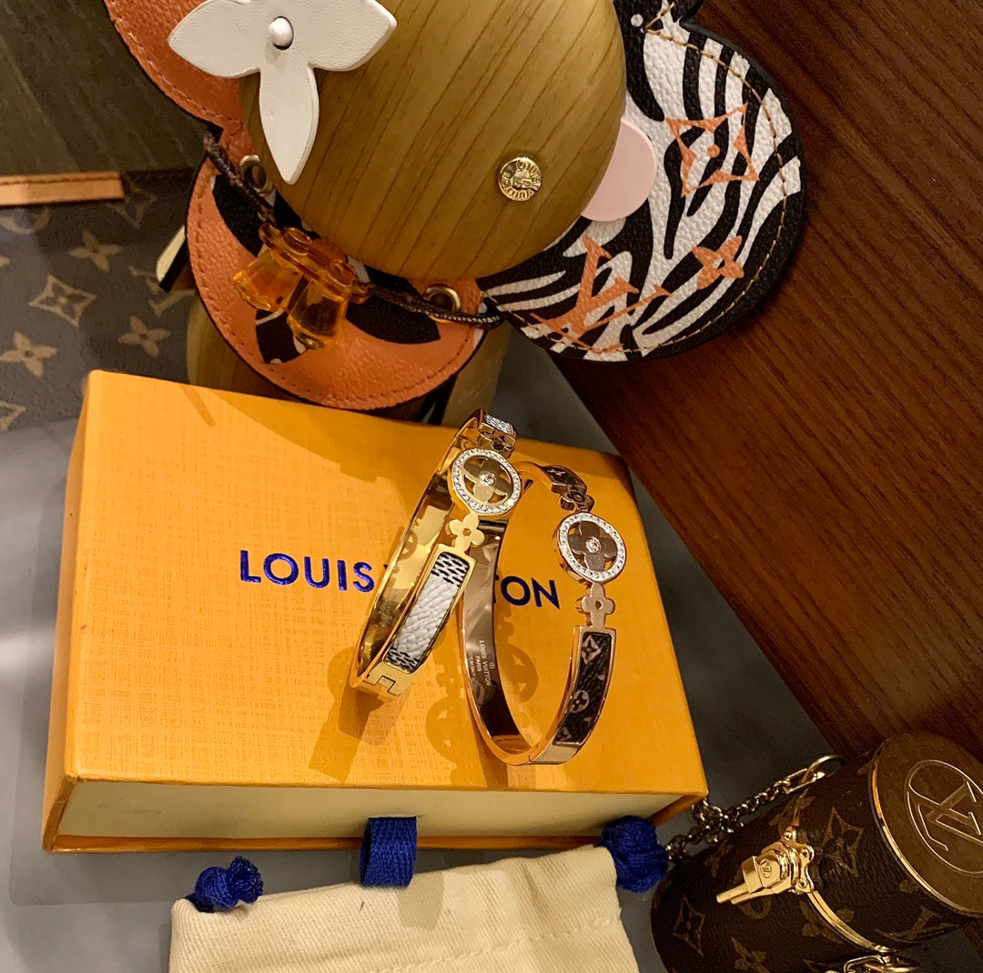 Louis Vuitton Bracelet Accessory