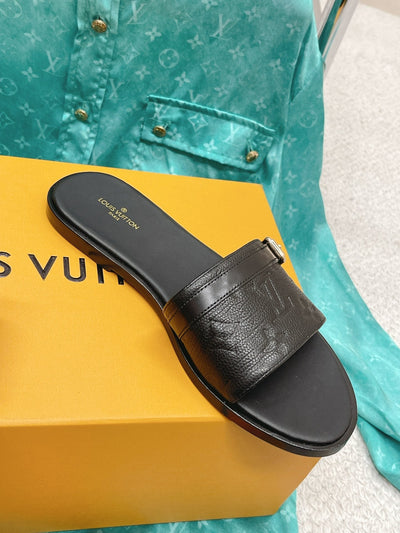 Louis Vuitton Lock It  Flat Mule