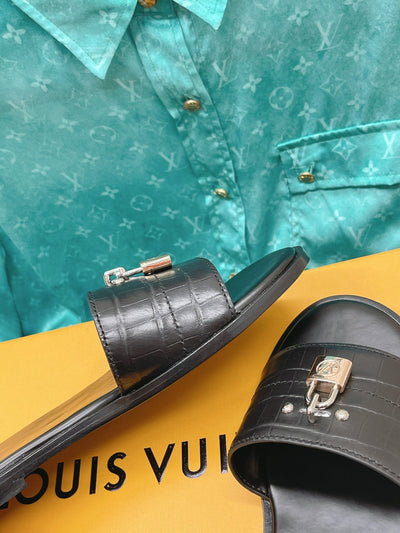 Louis Vuitton Lock It  Flat Mule