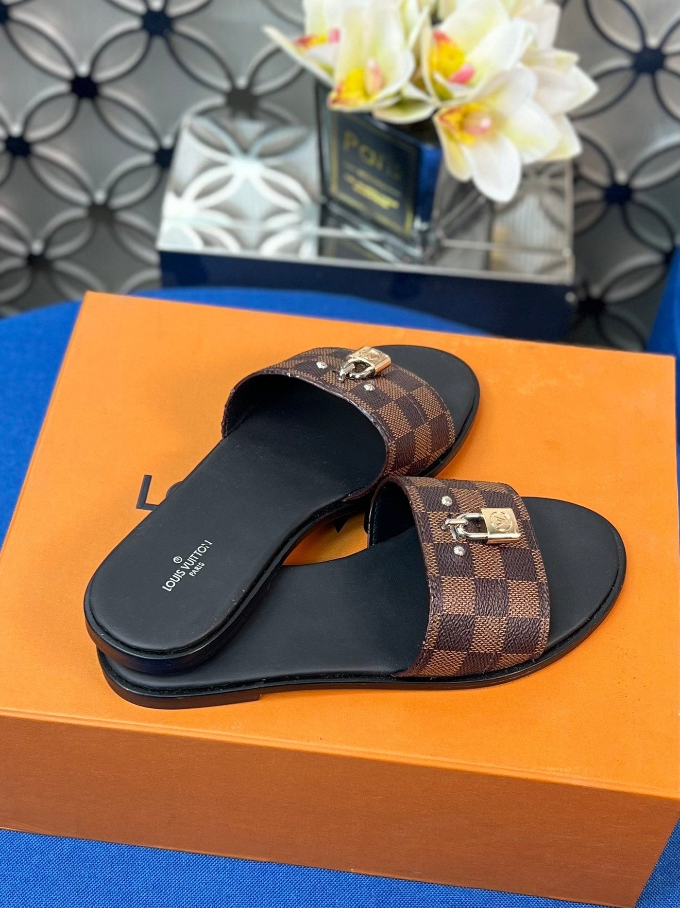 Louis Vuitton Lock It  Flat Mule