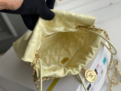 Chanel 22 Medium Handbag