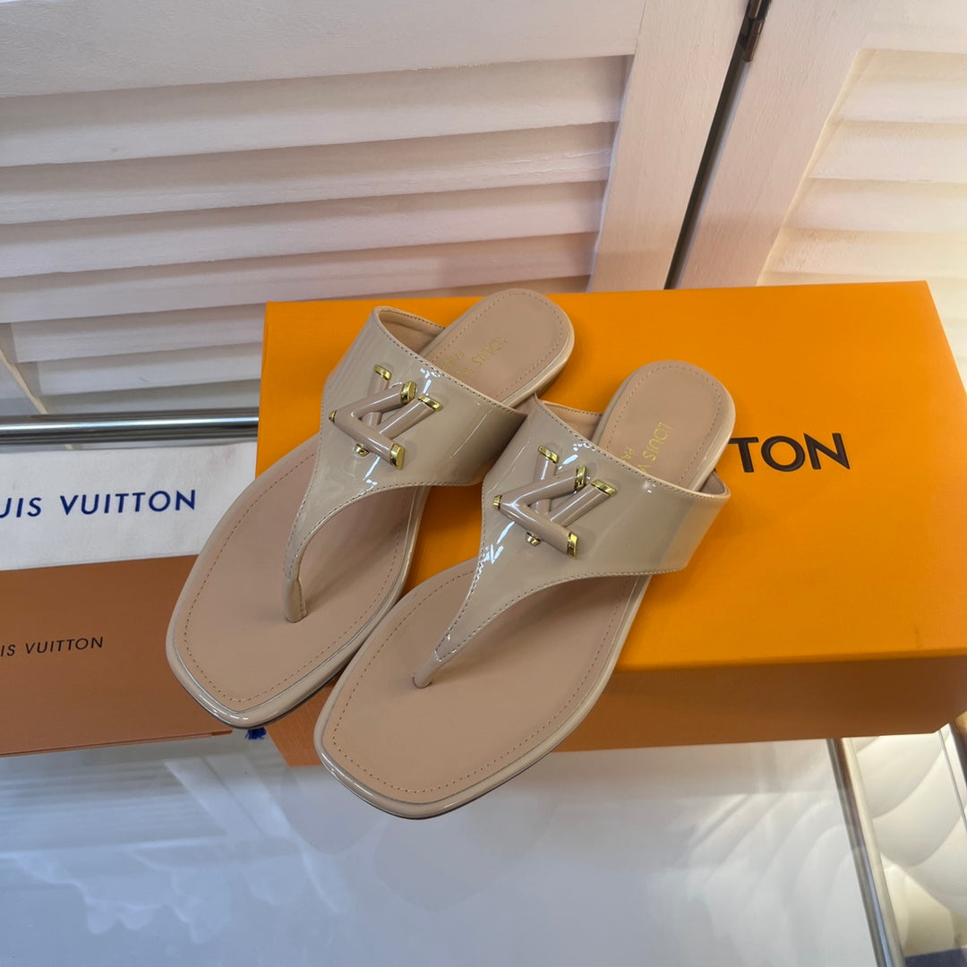 Louis Vuitton Shake Flat Thong Sandals