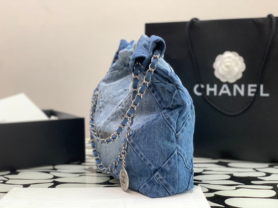 Chanel 22 Medium Handbag