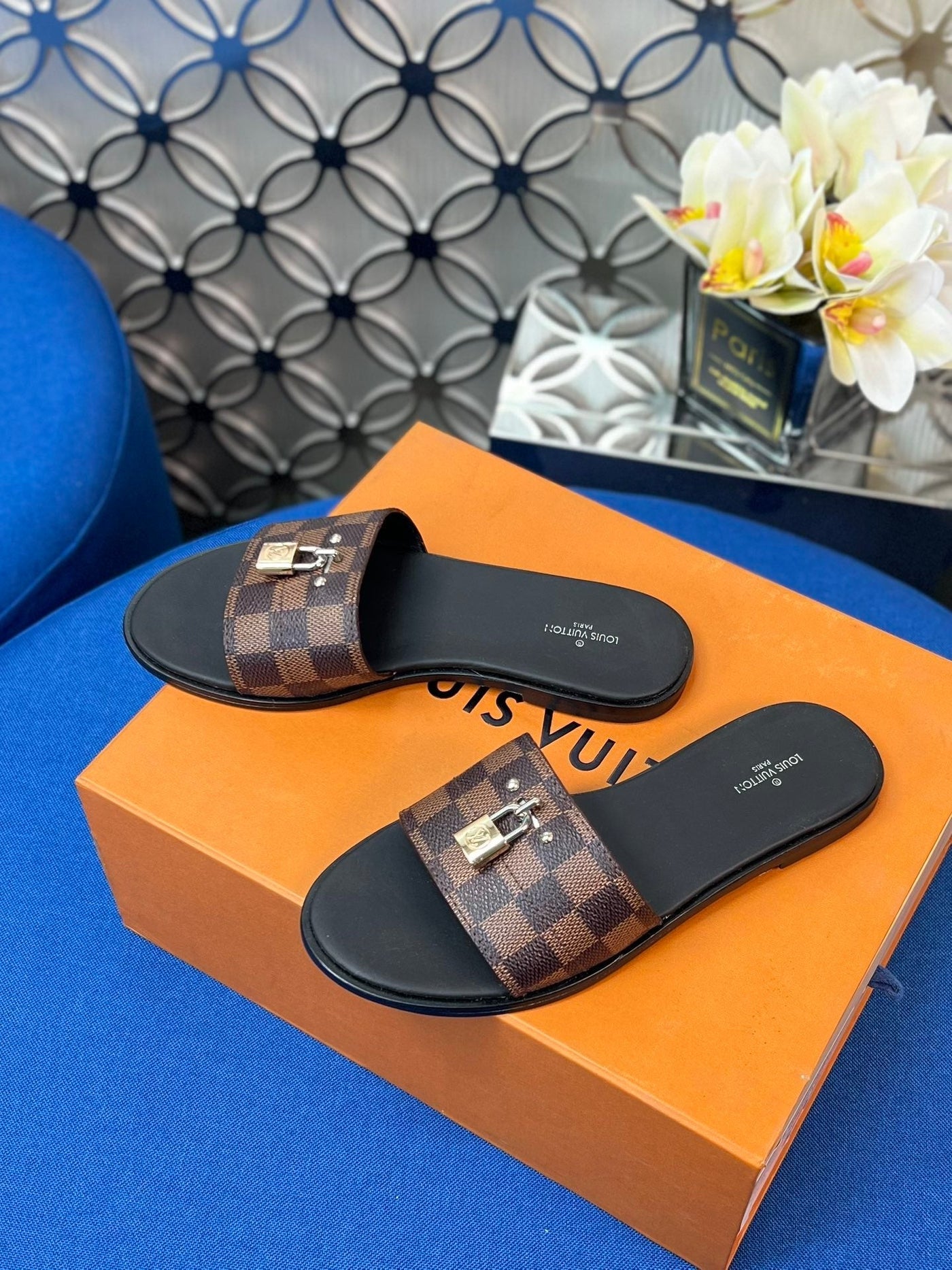 Louis Vuitton Lock It  Flat Mule