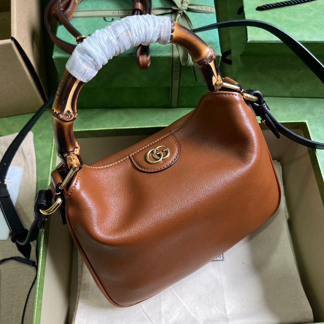 Gucci Diana Medium Shoulder Bag