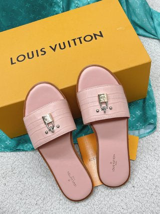 Louis Vuitton Lock It  Flat Mule