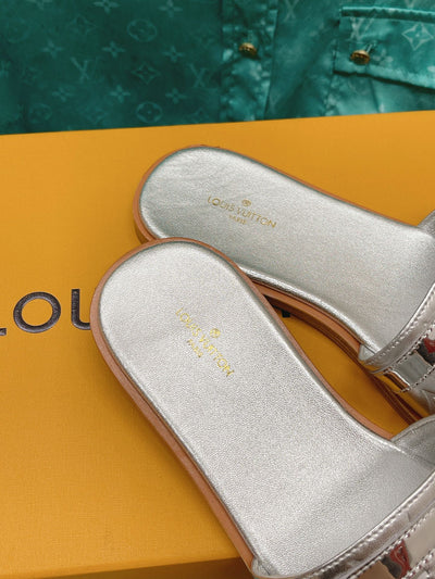 Louis Vuitton Lock It  Flat Mule