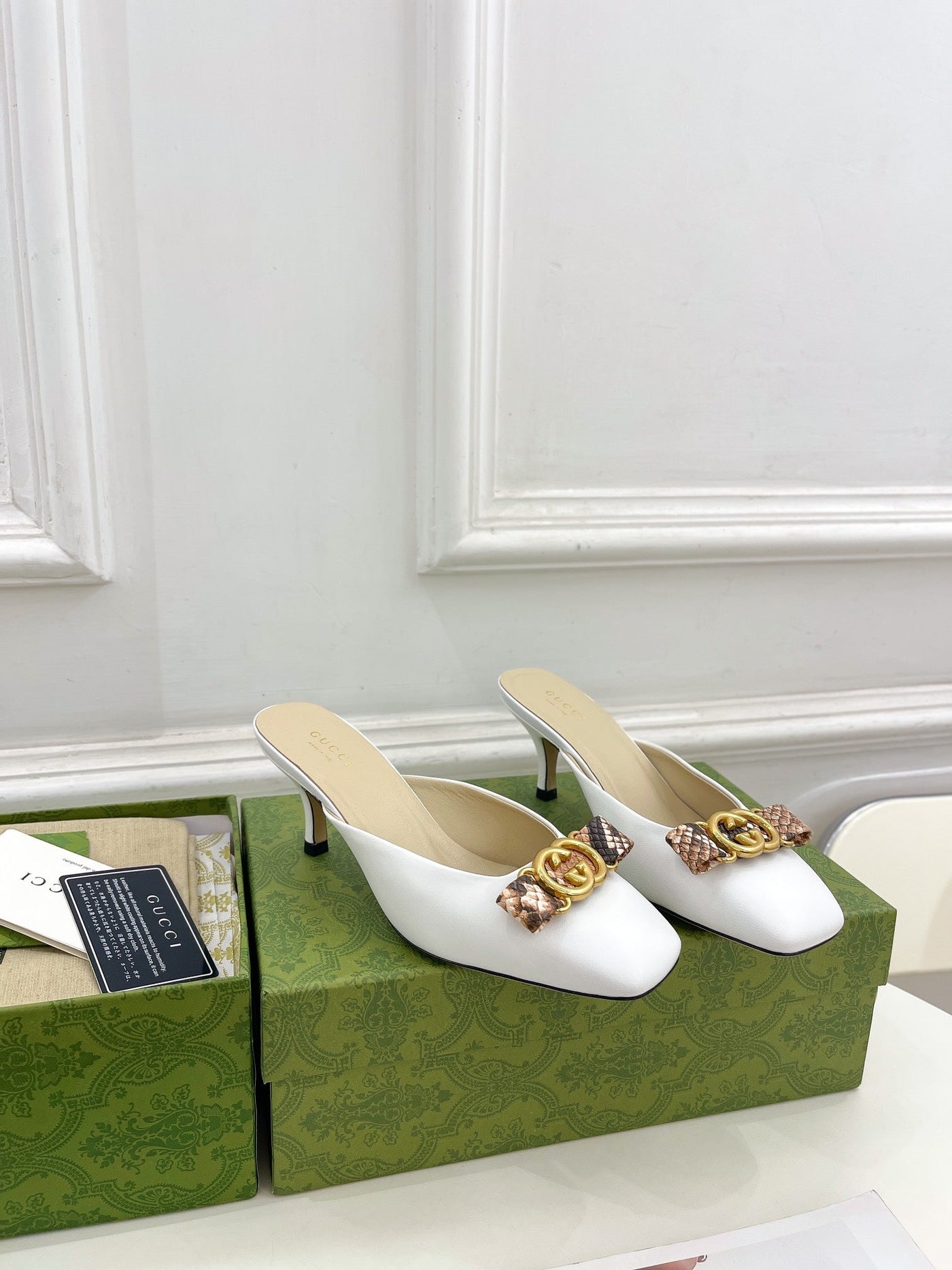 Gucci Interlocking G  Mule