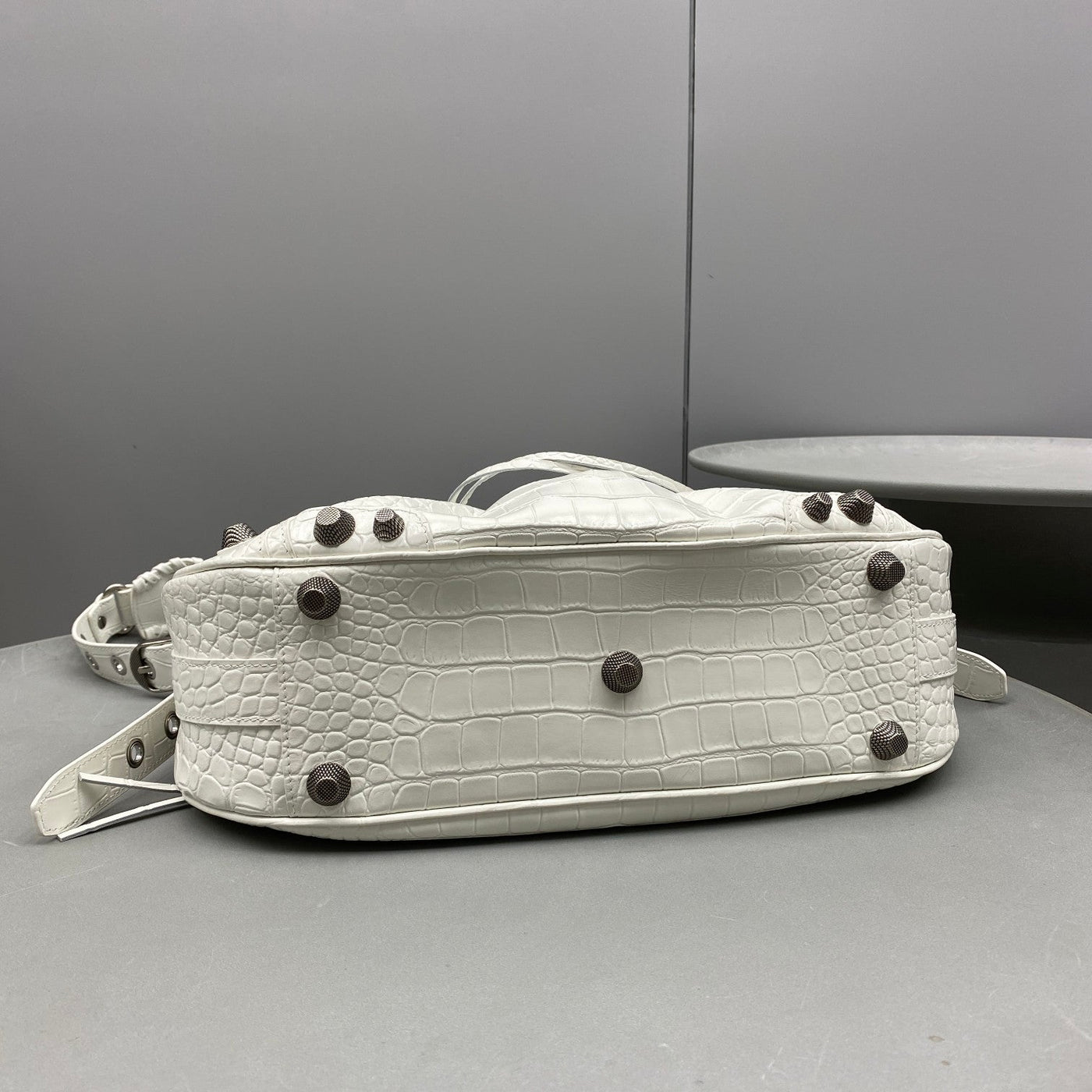 Balenciaga Le Cagole Medium Bag