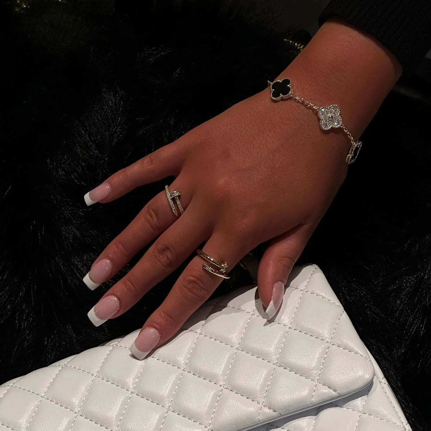 KYLA CLOVER BRACELET - BLACK